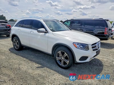 Czwarte zdjęcie samochodu z boku: 2017 MERCEDES-BENZ GLC 300 4MATIC VIN:WDC0G4KB2HF121259 - miniatura