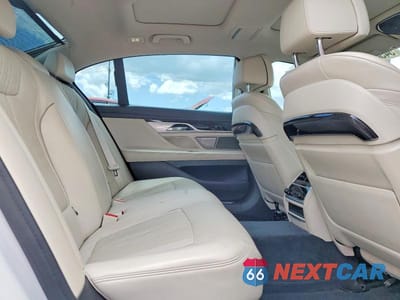 Zdjęcie 10 z 12 samochodu: 2019 BMW 740 I VIN:WBA7E2C54KB218532 - miniatura