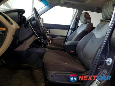 Zdjęcie 7 z 12 samochodu: 2010 KIA SOUL + VIN:KNDJT2A24A7132095 - miniatura