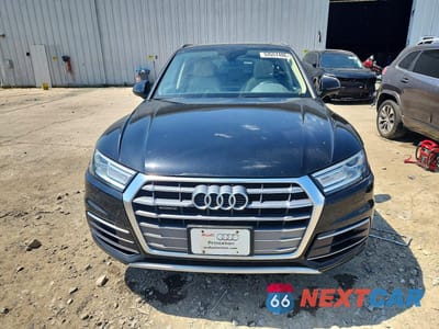 Piąte zdjęcie samochodu w środku: 2019 AUDI Q5 PREMIUM VIN:WA1ANAFY1K2054109 - miniatura