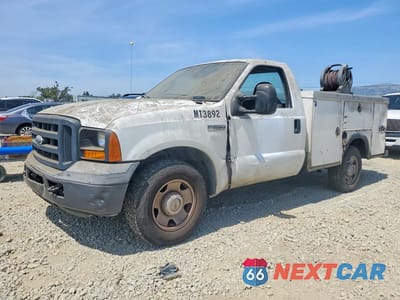 2006 FORD F250 SUPER DUTY 1FDNF20536EB08261 - główne zdjęcie licytacji z USA - miniatura