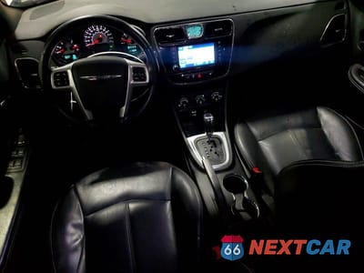 Zdjęcie 8 z 12 samochodu: 2012 CHRYSLER 200 LIMITED VIN:1C3CCBCGXCN233453 - miniatura