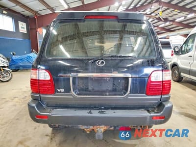 Zdjęcie 6 z 13 samochodu: 2002 LEXUS LX 470 VIN:JTJHT00W723516093 - miniatura