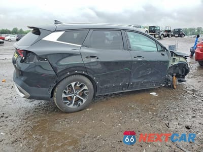 Trzecie zdjęcie samochodu z tyłu: 2023 KIA SPORTAGE EX VIN:KNDPVCAG0P7068023 - miniatura
