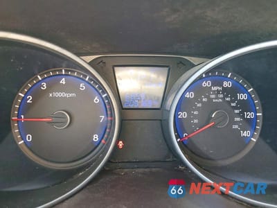 Zdjęcie 9 z 13 samochodu: 2012 HYUNDAI TUCSON GLS VIN:KM8JU3AC1CU337658 - miniatura
