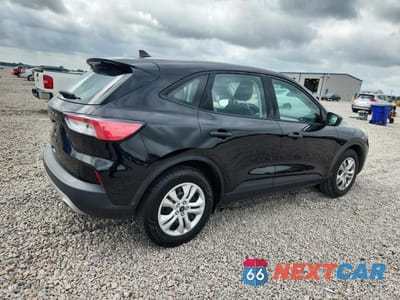 Trzecie zdjęcie samochodu z tyłu: 2021 FORD ESCAPE S VIN:1FMCU0F64MUA95685 - miniatura