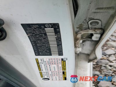 Zdjęcie 12 z 12 samochodu: 2005 TOYOTA COROLLA MATRIX XR VIN:2T1KR32E15C500576 - miniatura