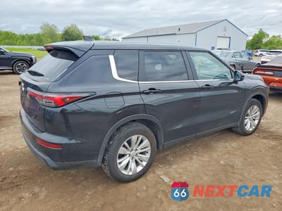 Trzecie zdjęcie samochodu z tyłu: 2025 MITSUBISHI OUTLANDER ES VIN:JA4J4UA80SZ050751 - miniatura