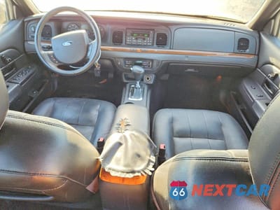 Zdjęcie 8 z 12 samochodu: 2007 FORD CROWN VICTORIA VIN:2FAFP74V76X105266 - miniatura