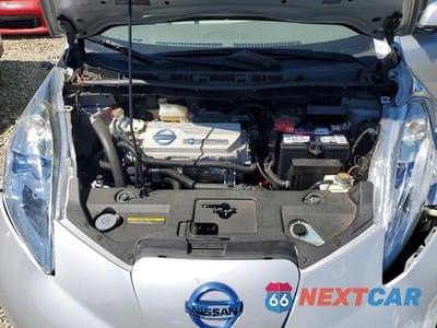 Zdjęcie 11 z 12 samochodu: 2011 NISSAN LEAF SV VIN:JN1AZ0CP7BT000696 - miniatura