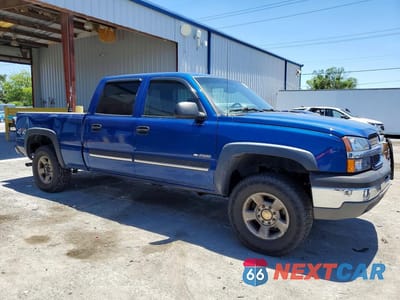 Czwarte zdjęcie samochodu z boku: 2004 CHEVROLET SILVERADO K2500 VIN:1GCGK23U44F139649 - miniatura