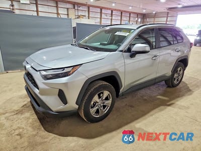 2025 TOYOTA RAV4 XLE 2T3P1RFV1SW511329 - główne zdjęcie licytacji z USA - miniatura