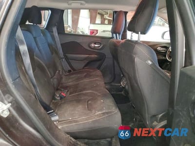 Zdjęcie 11 z 13 samochodu: 2016 JEEP CHEROKEE LATITUDE VIN:1C4PJMCS6GW120876 - miniatura