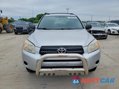 Piąte zdjęcie samochodu w środku: 2008 TOYOTA RAV4 BASE VIN:JTMZD33V686069580 - miniatura