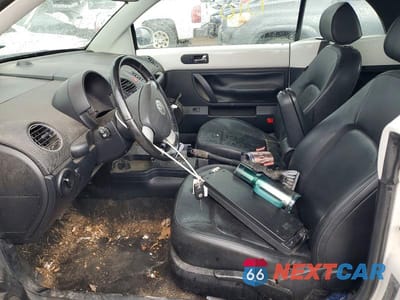 Zdjęcie 7 z 12 samochodu: 2010 VOLKSWAGEN NEW BEETLE VIN:3VWRW3AL6AM003349 - miniatura