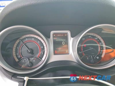 Zdjęcie 9 z 13 samochodu: 2019 DODGE JOURNEY SE VIN:3C4PDCBB1KT687093 - miniatura