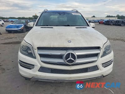 Piąte zdjęcie samochodu w środku: 2014 MERCEDES-BENZ GL 450 4MATIC VIN:4JGDF7CE7EA423509 - miniatura
