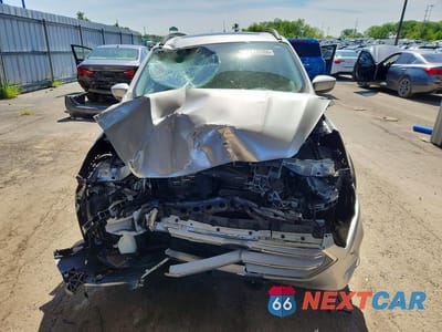 Piąte zdjęcie samochodu w środku: 2018 FORD ESCAPE SEL VIN:1FMCU9HD9JUC58326 - miniatura