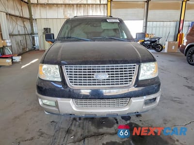 Piąte zdjęcie samochodu w środku: 2003 FORD EXPEDITION EDDIE BAUER VIN:1FMFU17L93LA76948 - miniatura