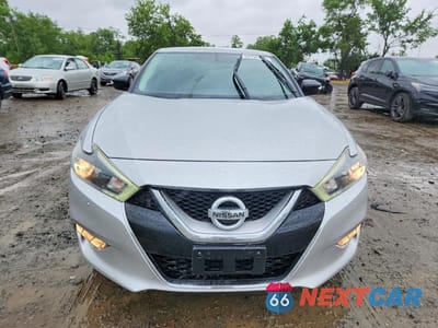 Piąte zdjęcie samochodu w środku: 2018 NISSAN MAXIMA 3.5 SV VIN:1N4AA6AP2JC373174 - miniatura