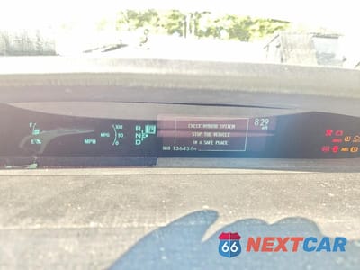 Zdjęcie 9 z 12 samochodu: 2015 TOYOTA PRIUS TWO VIN:JTDKN3DU0F1875901 - miniatura