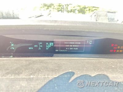 Zdjęcie 9 z 12 samochodu: 2015 TOYOTA PRIUS TWO VIN:JTDKN3DU0F1875901 - miniatura