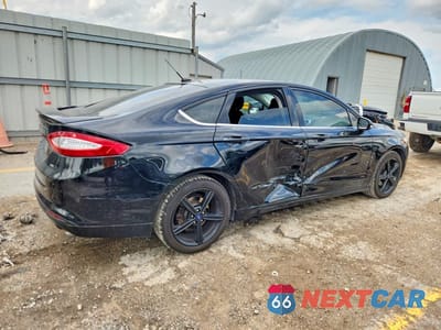 Trzecie zdjęcie samochodu z tyłu: 2016 FORD FUSION SE VIN:3FA6P0H73GR304480 - miniatura