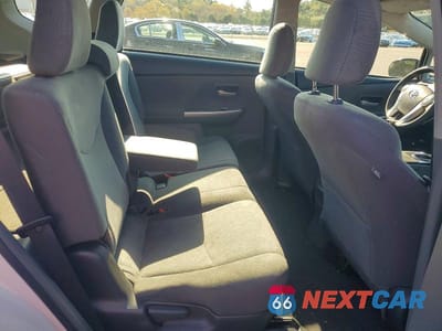 Zdjęcie 10 z 12 samochodu: 2014 TOYOTA PRIUS V TWO VIN:JTDZN3EU9EJ012803 - miniatura