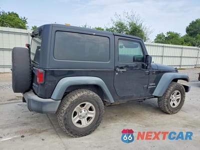 Trzecie zdjęcie samochodu z tyłu: 2016 JEEP WRANGLER SPORT VIN:1C4AJWAG2GL334703 - miniatura