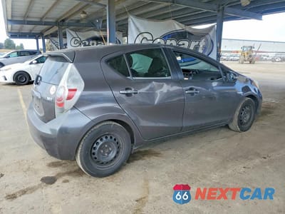 Trzecie zdjęcie samochodu z tyłu: 2014 TOYOTA PRIUS C THREE VIN:JTDKDTB36E1067760 - miniatura