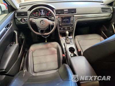 Zdjęcie 8 z 12 samochodu: 2018 VOLKSWAGEN PASSAT SE VIN:1VWBA7A3XJC021989 - miniatura