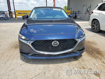 Piąte zdjęcie samochodu w środku: 2019 MAZDA 3 PREFERRED VIN:3MZBPADLXKM111988 - miniatura