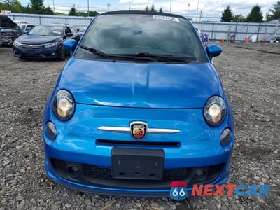 Piąte zdjęcie samochodu w środku: 2018 FIAT 500 ABARTH VIN:3C3CFFJH5JT420820 - miniatura