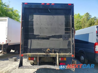 Zdjęcie 6 z 13 samochodu: 2017 ISUZU NQR BOX TRUCK VIN:JALE5W169H7900975 - miniatura