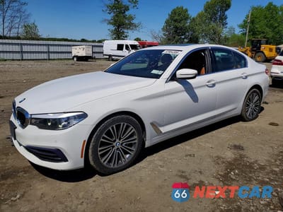 2019 BMW 540 XI WBAJE7C53KWW08453 - główne zdjęcie licytacji z USA - miniatura