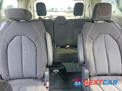 Zdjęcie 10 z 13 samochodu: 2021 CHRYSLER VOYAGER LX VIN:2C4RC1CG8MR580140 - miniatura