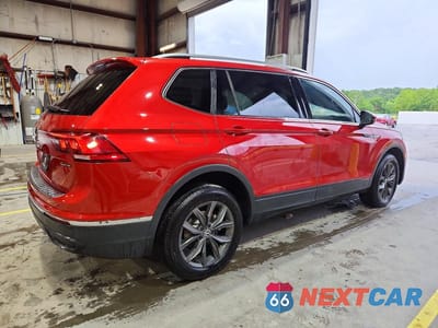 Trzecie zdjęcie samochodu z tyłu: 2024 VOLKSWAGEN TIGUAN SE VIN:3VVMB7AX6RM009023 - miniatura