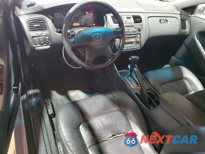 Zdjęcie 8 z 12 samochodu: 2001 HONDA ACCORD EX VIN:1HGCG22501A033249 - miniatura