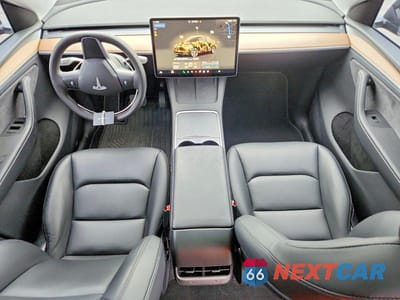 Zdjęcie 8 z 12 samochodu: 2024 TESLA MODEL Y VIN:7SAYGDED3RA305878 - miniatura