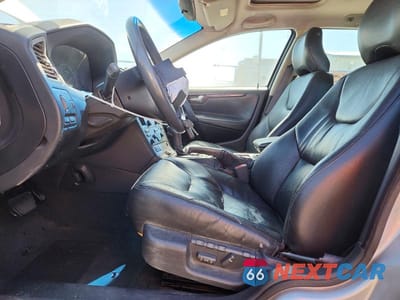Zdjęcie 7 z 13 samochodu: 2002 VOLVO V70 2.4T VIN:YV1SW58D922239902 - miniatura