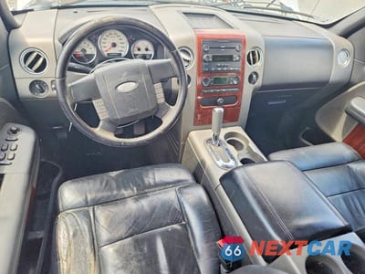 Zdjęcie 8 z 12 samochodu: 2005 FORD F150 SUPERCREW VIN:1FTPW14575KC61887 - miniatura