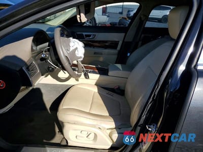 Zdjęcie 7 z 12 samochodu: 2011 JAGUAR XF PREMIUM VIN:SAJWA0GB2BLR95544 - miniatura