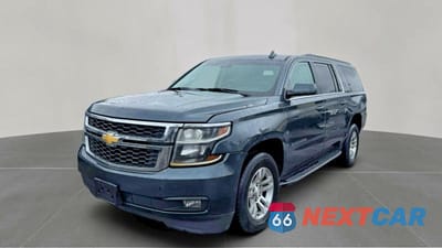 Drugie zdjęcie samochodu z przodu: 2019 CHEVROLET SUBURBAN K1500 LT VIN:1GNSKHKC5KR222533 - miniatura
