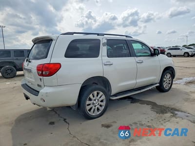 Trzecie zdjęcie samochodu z tyłu: 2013 TOYOTA SEQUOIA PLATINUM VIN:5TDYY5G1XDS049622 - miniatura
