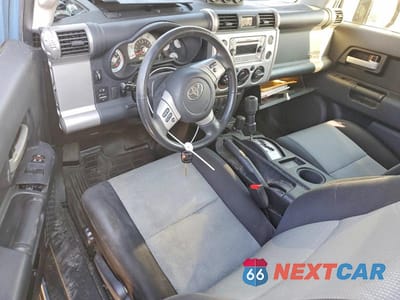Zdjęcie 8 z 13 samochodu: 2014 TOYOTA FJ CRUISER BASE VIN:JTEBU4BFXEK192427 - miniatura