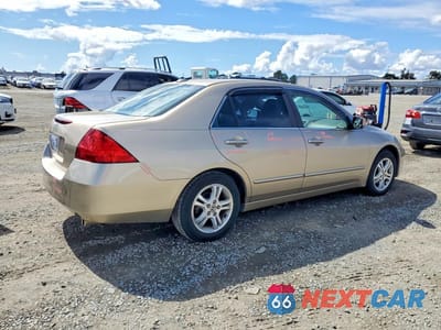 Trzecie zdjęcie samochodu z tyłu: 2007 HONDA ACCORD EX VIN:1HGCM56857A179525 - miniatura