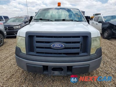 Piąte zdjęcie samochodu w środku: 2010 FORD F150 VIN:1FTMF1CW3AKB55329 - miniatura