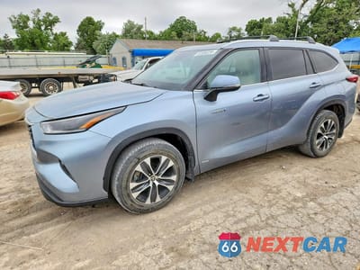 2021 TOYOTA HIGHLANDER HYBRID XLE 5TDHBRCHXMS031035 - główne zdjęcie licytacji z USA - miniatura