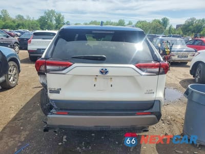 Zdjęcie 6 z 13 samochodu: 2020 TOYOTA RAV4 XSE VIN:JTMEWRFV4LJ039426 - miniatura