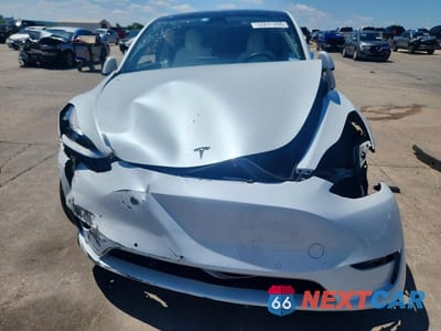 Piąte zdjęcie samochodu w środku: 2020 TESLA MODEL Y VIN:5YJYGDEE6LF014498 - miniatura